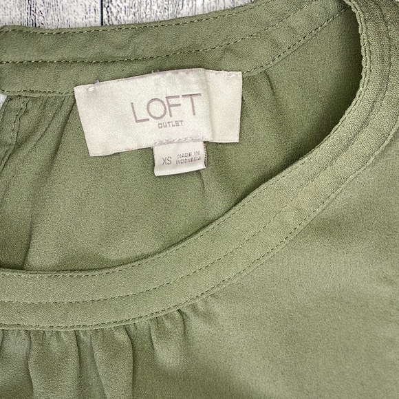 Loft Outlet | Olive Sleeveless Blouse | Size XS - Picture 5 of 6